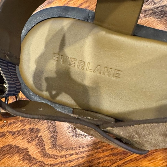 Everlane The City Strap Sandal SUEDE in SAND SUEDE tan size 9 NWOB - Picture 5 of 7